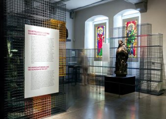 Einblick in die Ausstellung – Glasfenster