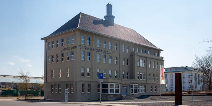 Neue Wege entdecken: Freiwilliges Soziales Jahr Kultur am Erinnerungsort Topf & Söhne