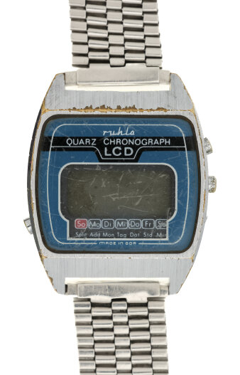 Digitaluhr (Quarz Chronograph LCD) aus Rula aus erster DDR-Produktion mit einer LCD-Anzeige