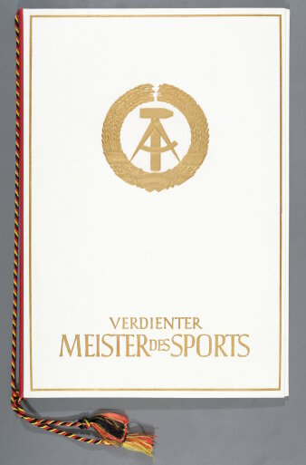 Staatsratsurkunde „Verdienter Meister des Sports“ - Urkundendeckel