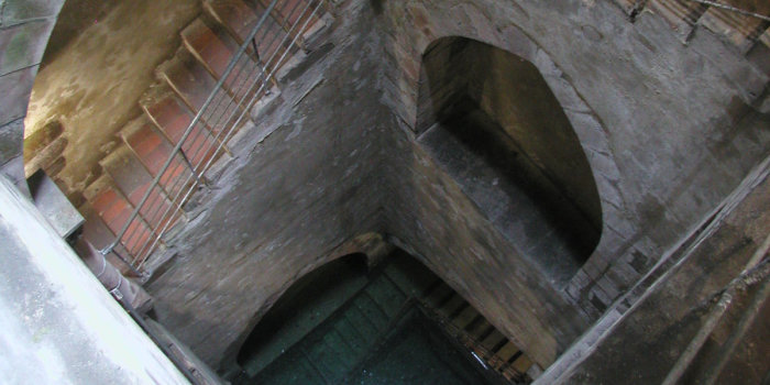 eine mittelalterlichen Mikwe von oben