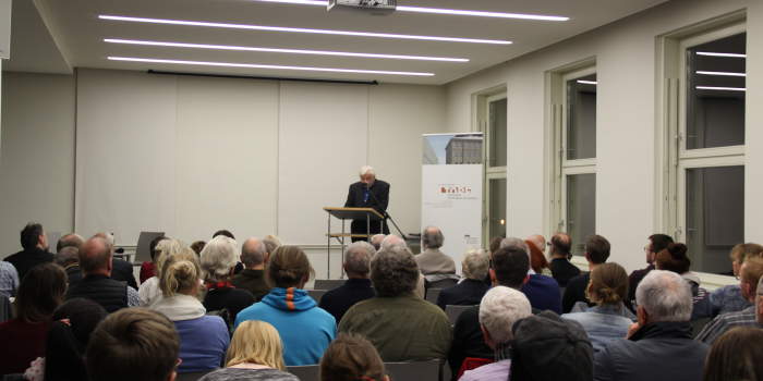 Antisemitismus in der DDR: Ein Vortrag von Prof. Dr. Wolfgang Benz im Erinnerungsort Topf & Söhne