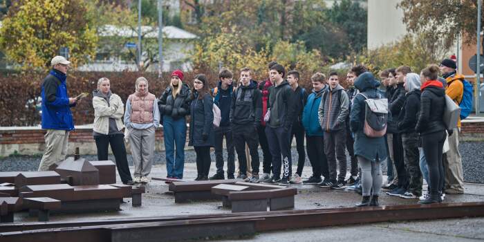 Menschheitsverbrechen und Berufsalltag – Topf & Söhne und die Geschäftsbeziehungen zur SS