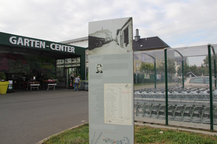 Stele im Fachmarktzentrum