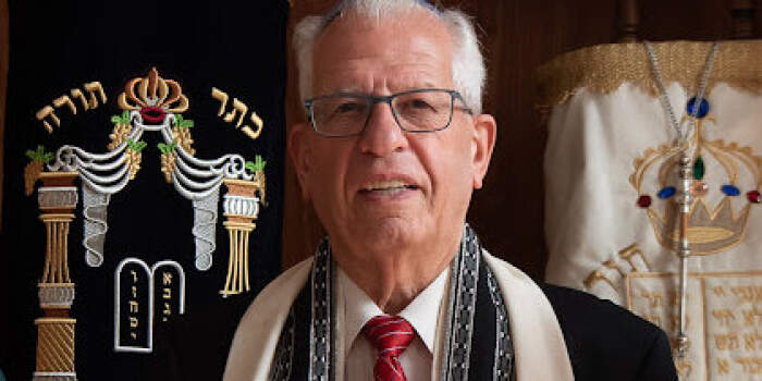 Shoah-Überlebender Rabbiner Dr. Gábor Lengyel zu Gast im Erinnerungsort Topf & Söhne