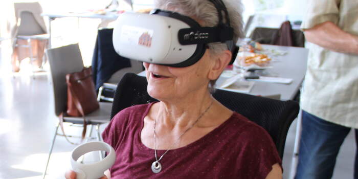 Ein Angebot im Seniorenpass 2026: Die Große Synagoge virtuell mit einer VR-Brille erkunden