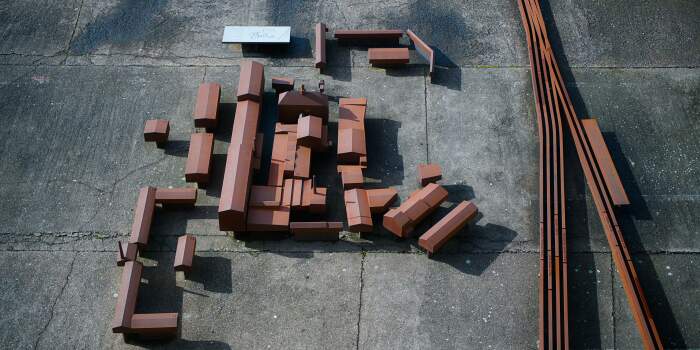 Geschichte inklusiv: Öffentliche Führung in Leichter Sprache durch die Dauerausstellung „Techniker der ‚Endlösung‘“